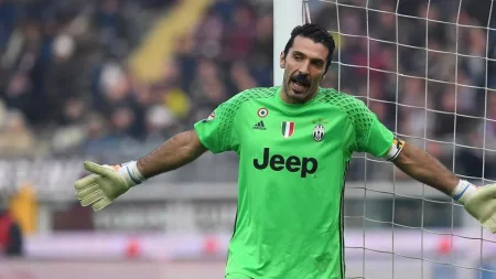 Buffon rozważa odejście pomimo kontraktu z Parmą – raport